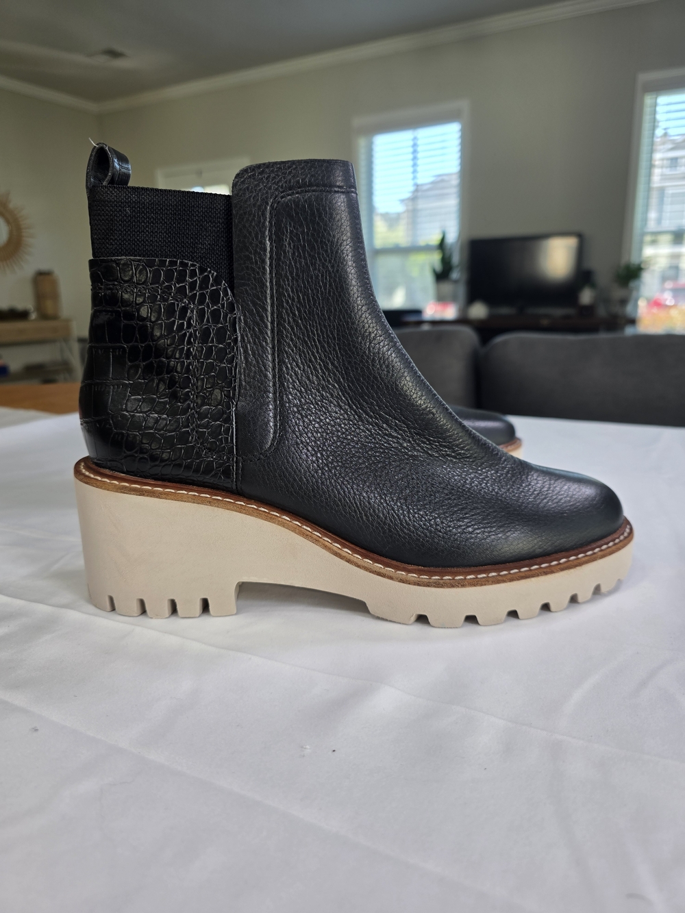 Women's Black Leather Platform Chelsea Boot